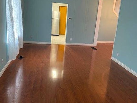 2nd image of 4310 S Park Ave