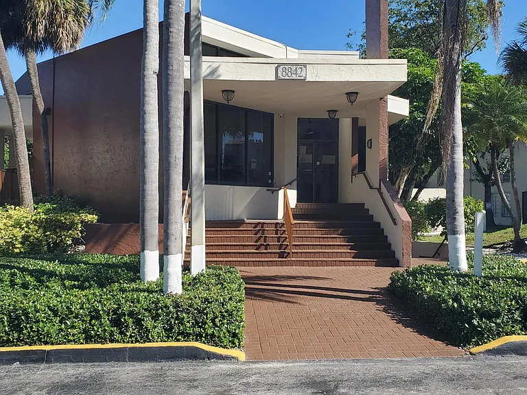 8850 Fontainebleau Blvd #103 — Photo 47