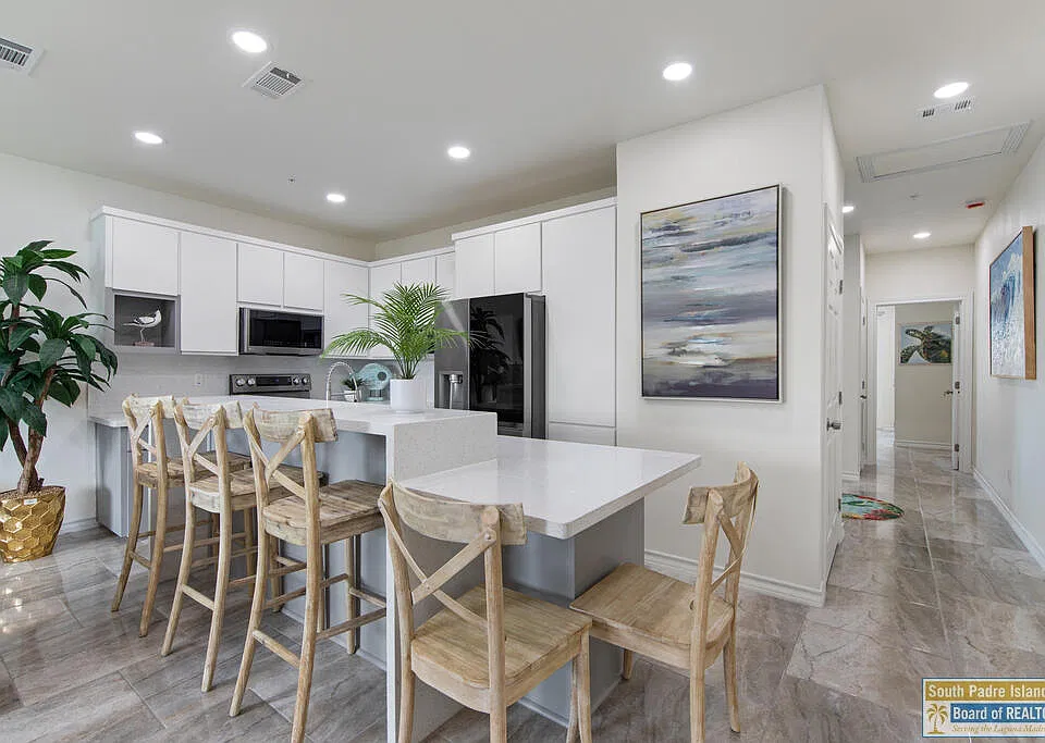 116 E Cora Lee Dr #C