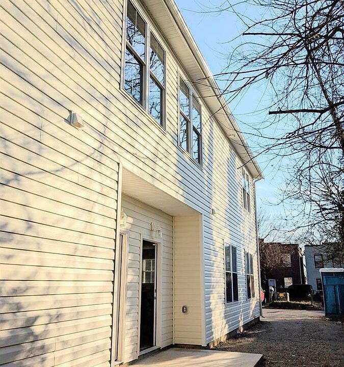 1st image of 1833 Grayland Ave #A