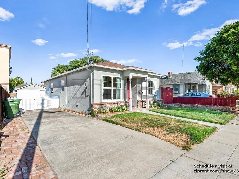 1463 Jackson St — Photo 2
