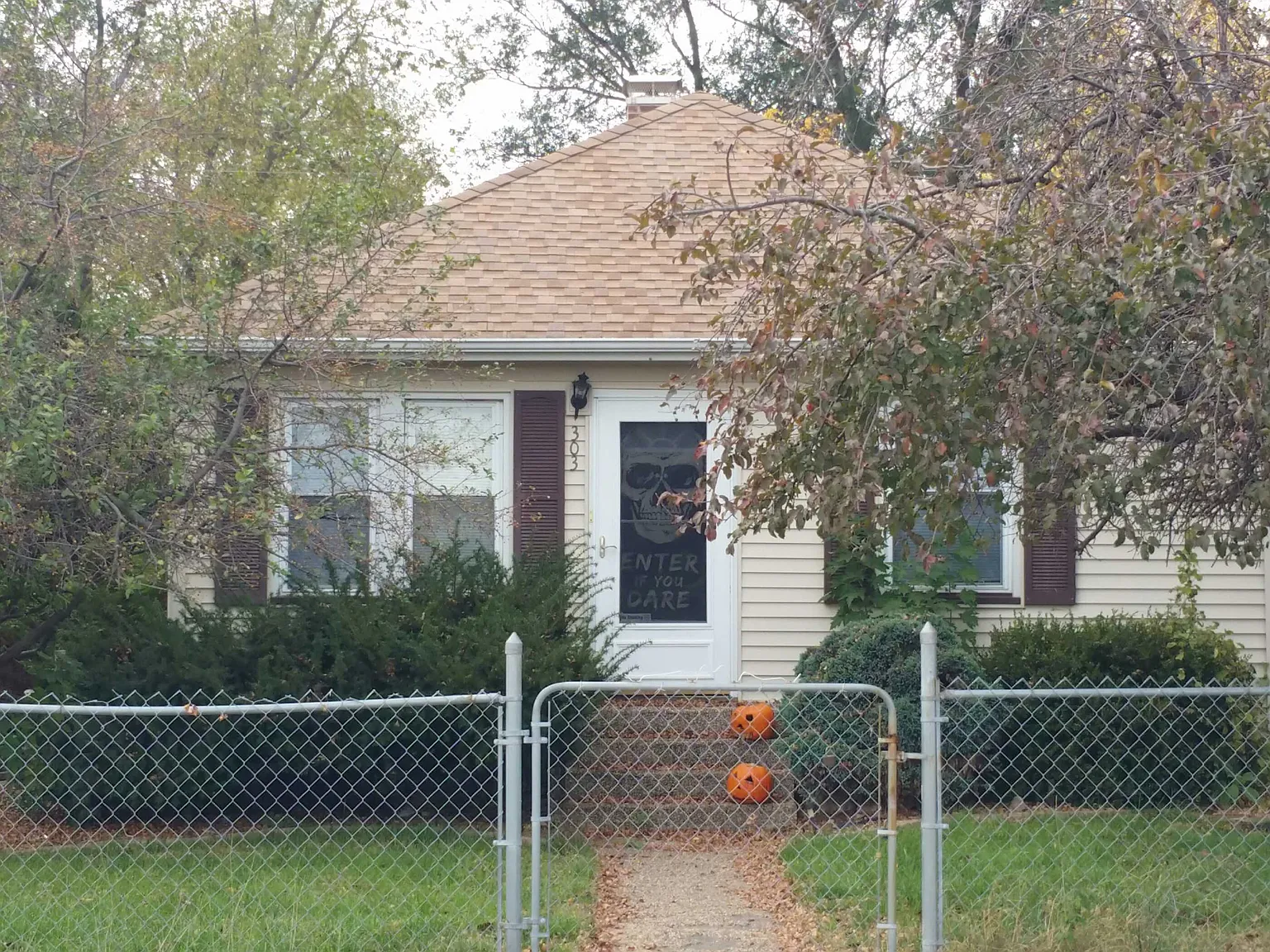 303 5th St photo 1