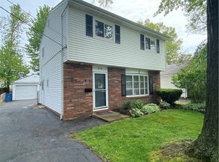 219 Plymouth Rd, Eastlake, OH 44095