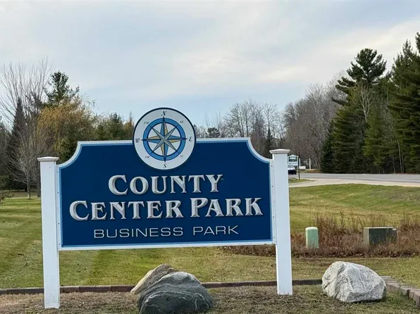 8525 Commerce Ct, Harbor Springs, MI 49740