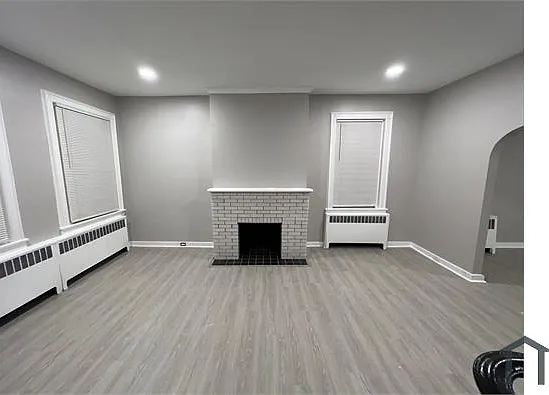 6400 Oxford Ave — Photo 6