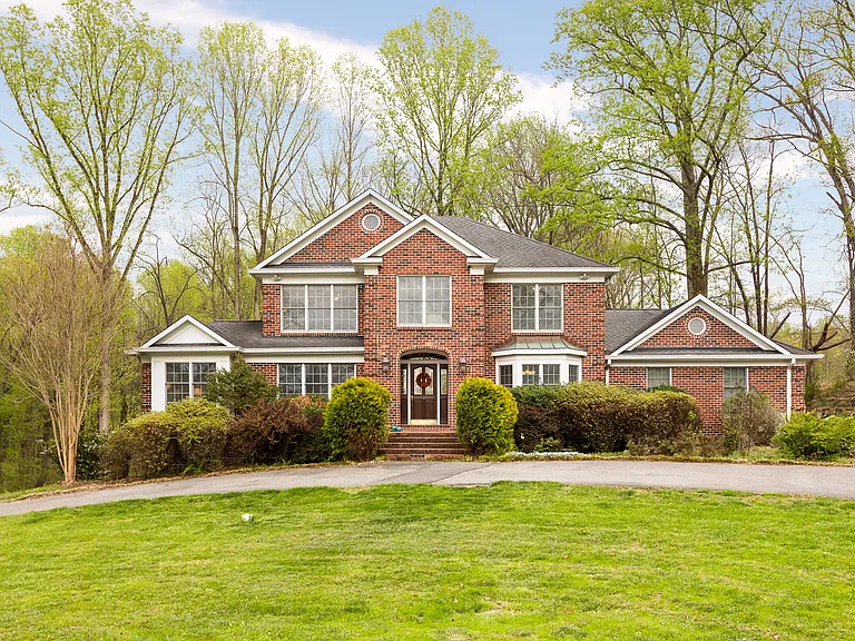 13576 Highland Rd — Photo 73