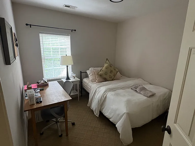 1109 Wake Forest Rd — Photo 21