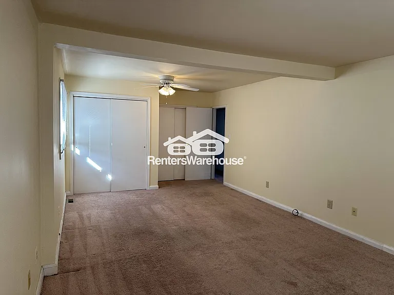 223 Deep Dale Dr — Photo 17