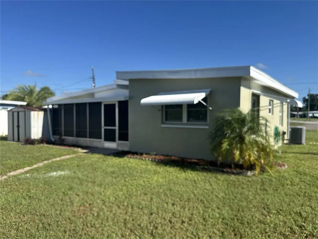2 bed, 1.0 bath, 1100 sqft, $1,700 — Photo 3