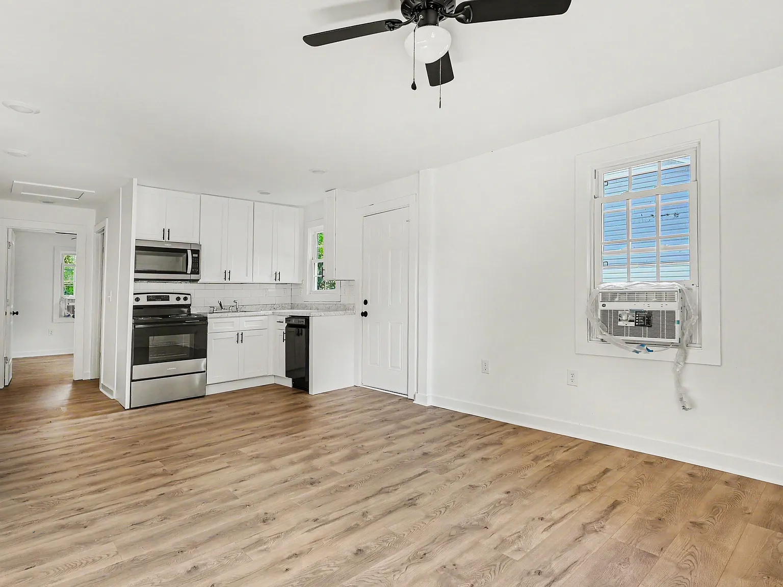 28 Burgess Ave — Photo 3