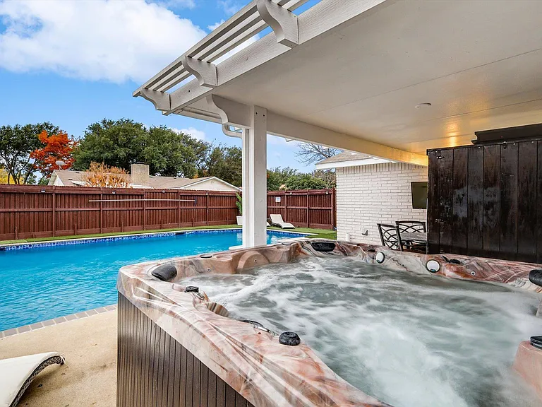 5048 Pemberton Ln — Photo 39