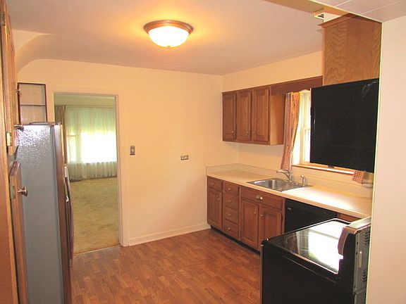 5th image of 9019 Marmora Ave