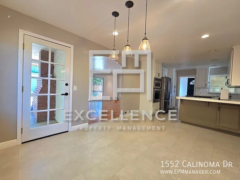 1552 Calinoma Dr — Photo 4