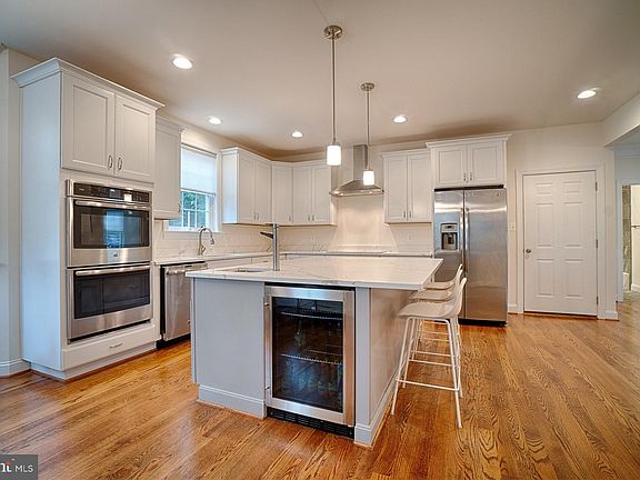 3rd image of 4326 Agnew Ave