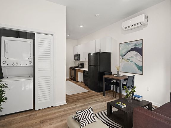 2nd image of 1535 N 16th St #103