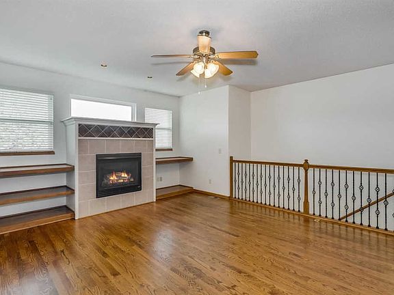 4th image of 2473 N 127th Ct E