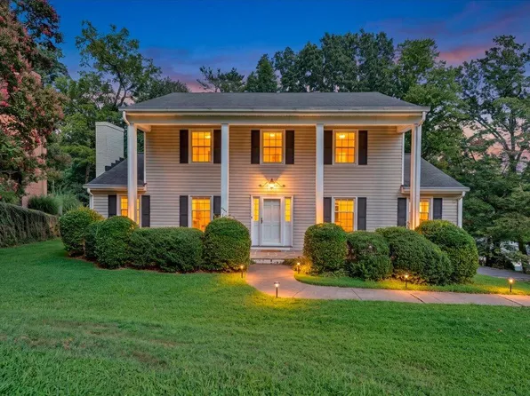 3711 Verona Trl, Roanoke, VA 24018