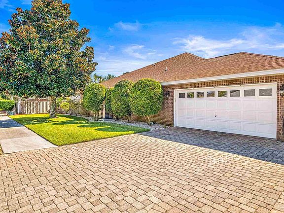 4th image of 1560 Cypress Bend Trl
