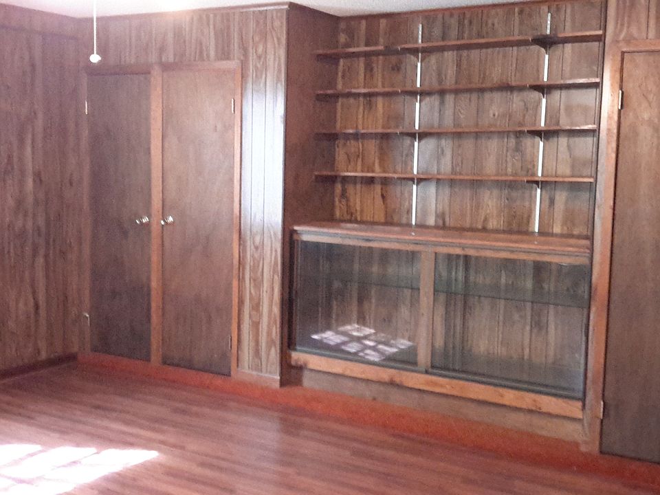 1st image of 3803 Ivy Ln