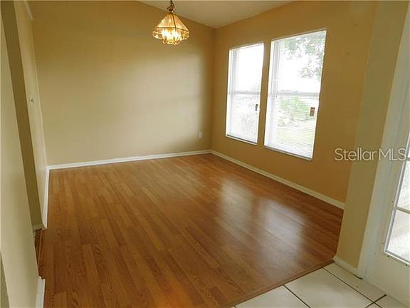 5th image of 2940 Pembridge St