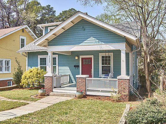 2nd image of 2202 Chapel Hill Rd