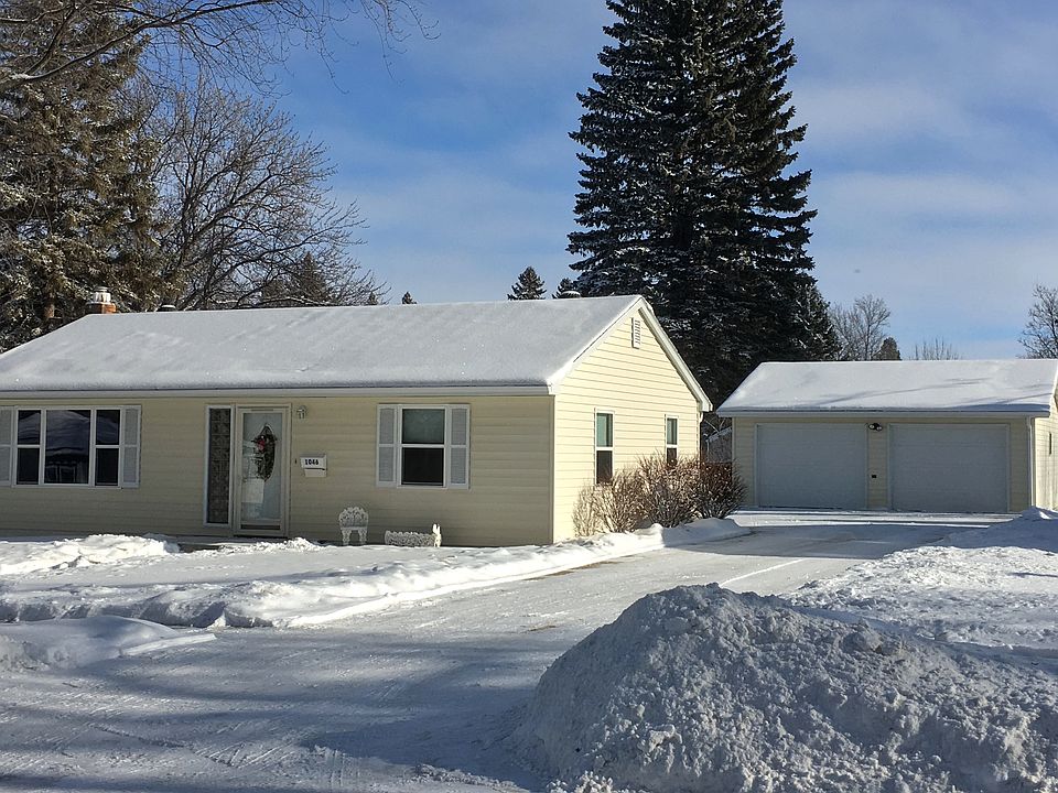 FRONT EXTERIOR