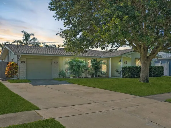 557 E Park Dr, Largo, FL 33771