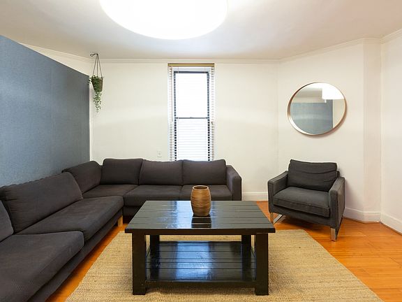 4th image of 75 2nd Ave APT 3