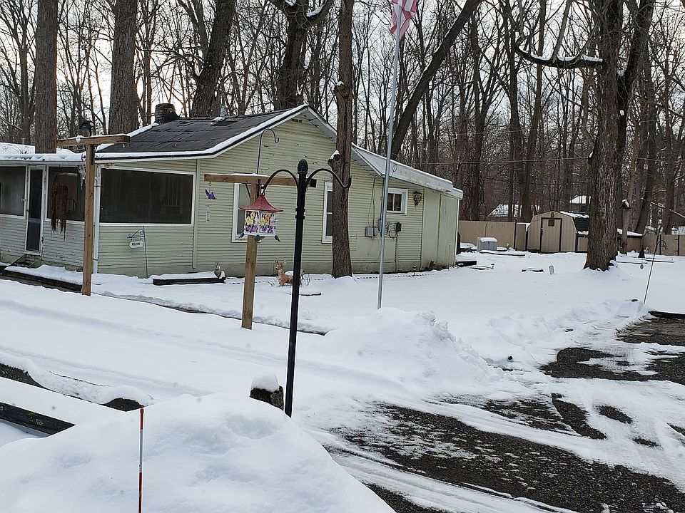 2nd image of 9998 Riverview