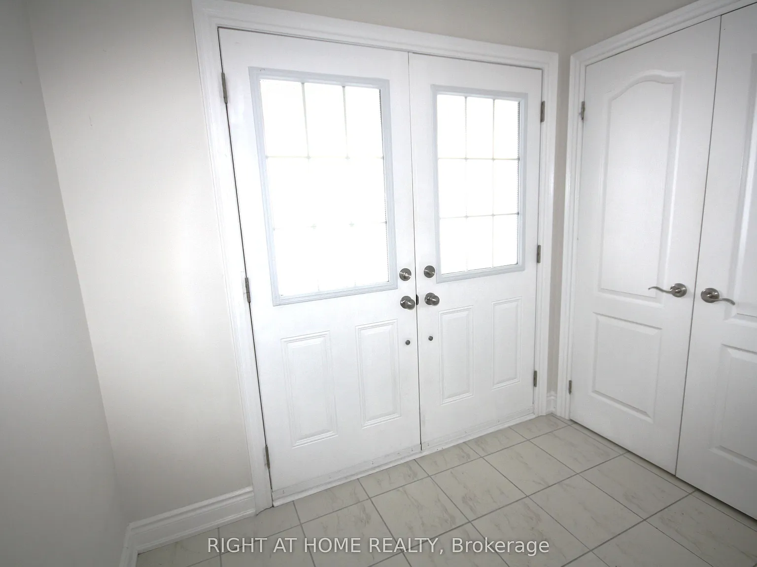 4 bed, $3,000 — Photo 4