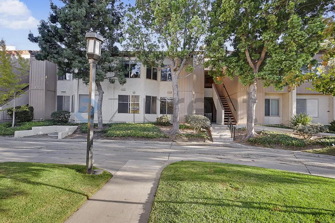 2 bed, 1092 sqft, $2,950 — Photo 2