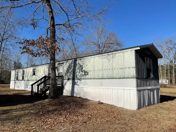 52 Asset Dr, Lumber Bridge, NC 28357