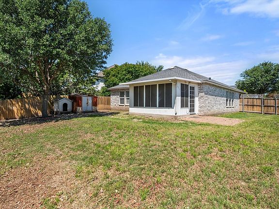 3rd image of 2212 Capstan Dr
