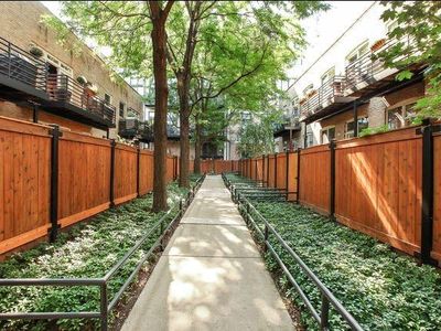 2015 W Willow St, Chicago, IL, 60647