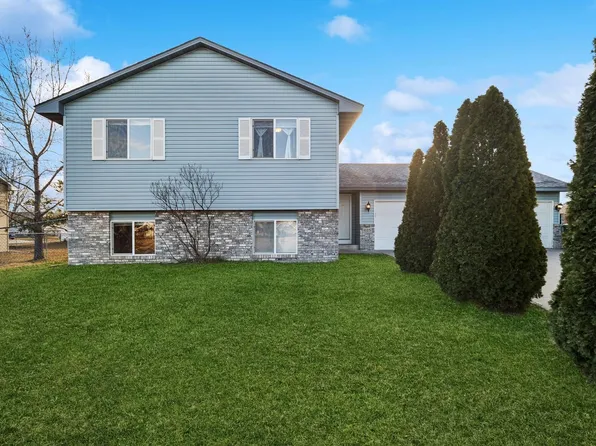 625 S Ash St, Belle Plaine, MN 56011