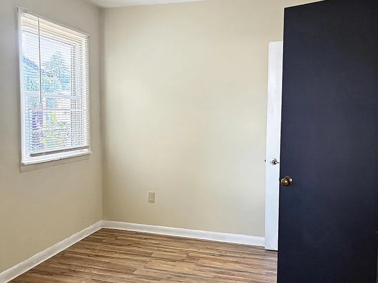 847 Lincoln St — Photo 9