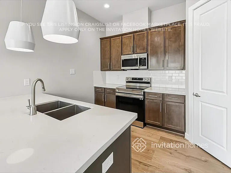 10507 Executive Lake Dr — Photo 8