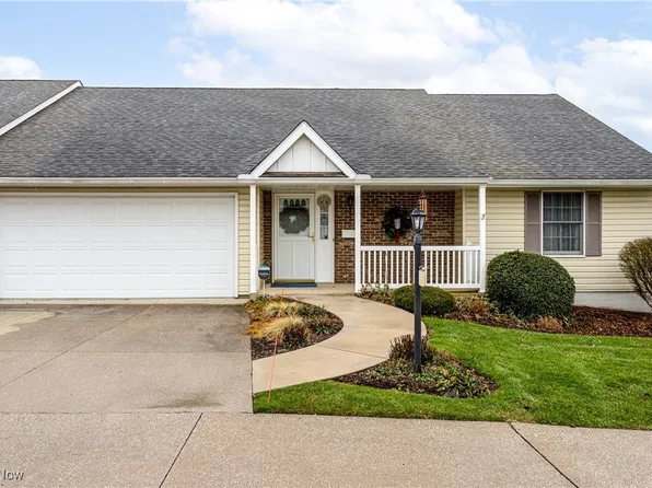229 Park Place Dr Unit 102, Wadsworth, OH 44281