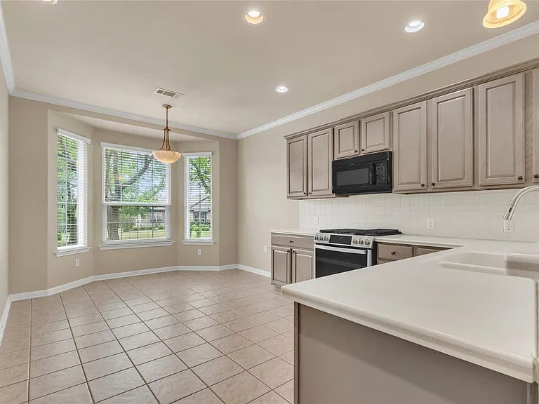 409 Rio Grande Loop — Photo 10
