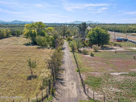 3rd image of 959 Lujan Hill Rd