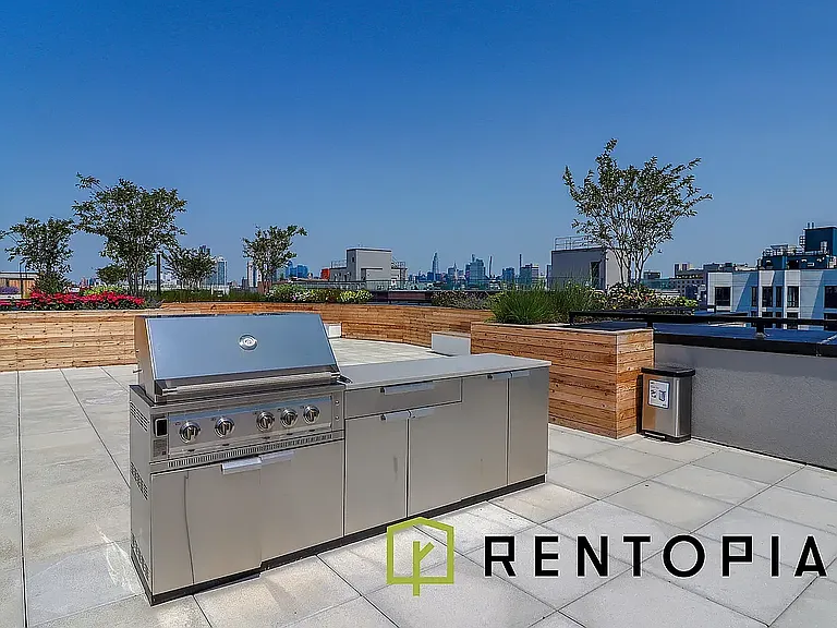 130 Hope St #621 — Photo 8