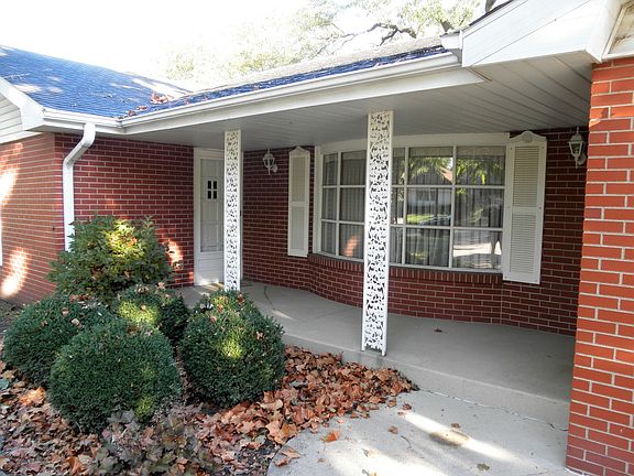 3rd image of 412 Palladium Dr W