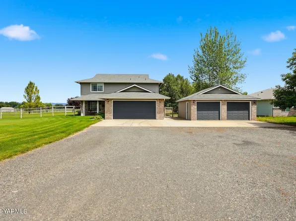 3111 S 99th Ave, Yakima, WA 98903