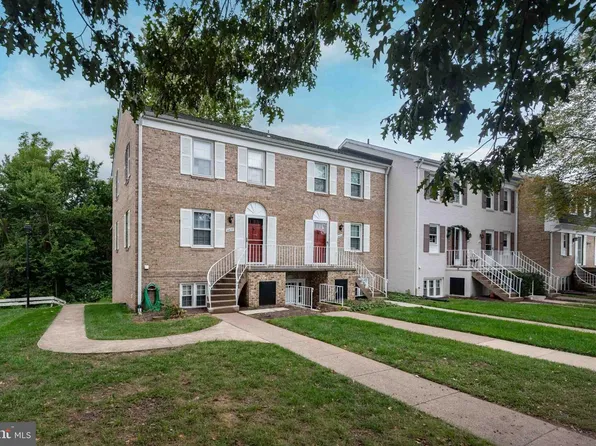 14439 Golden Oak Rd, Centreville, VA 20121