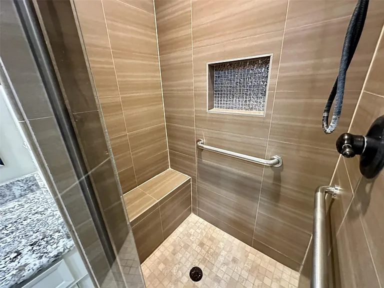 2931 Pasture Ln — Photo 14