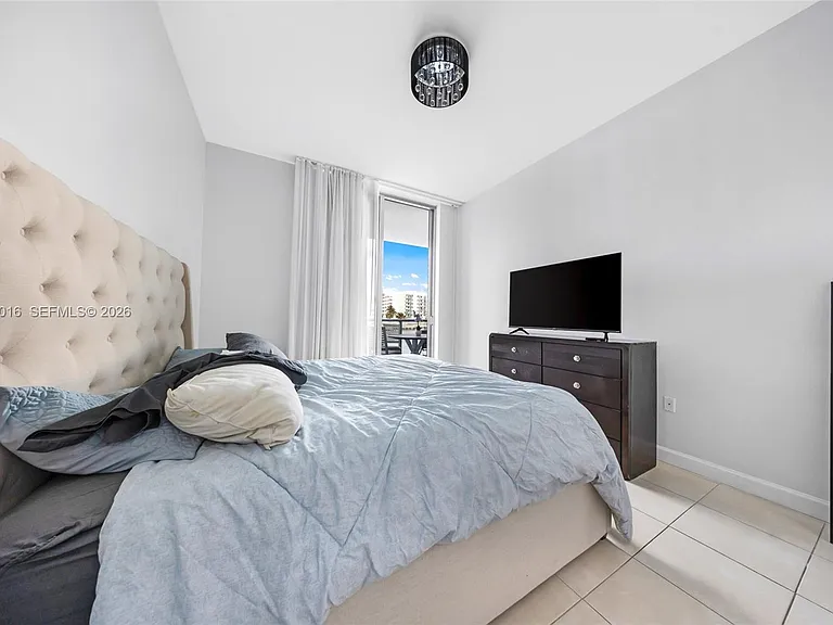 7928 East Dr #305 — Photo 12