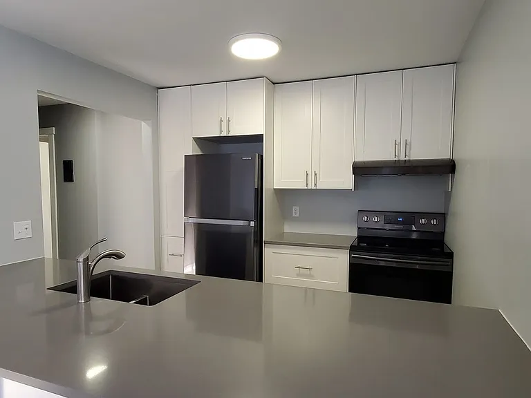 621 Riverine Dr #101 — Photo 5