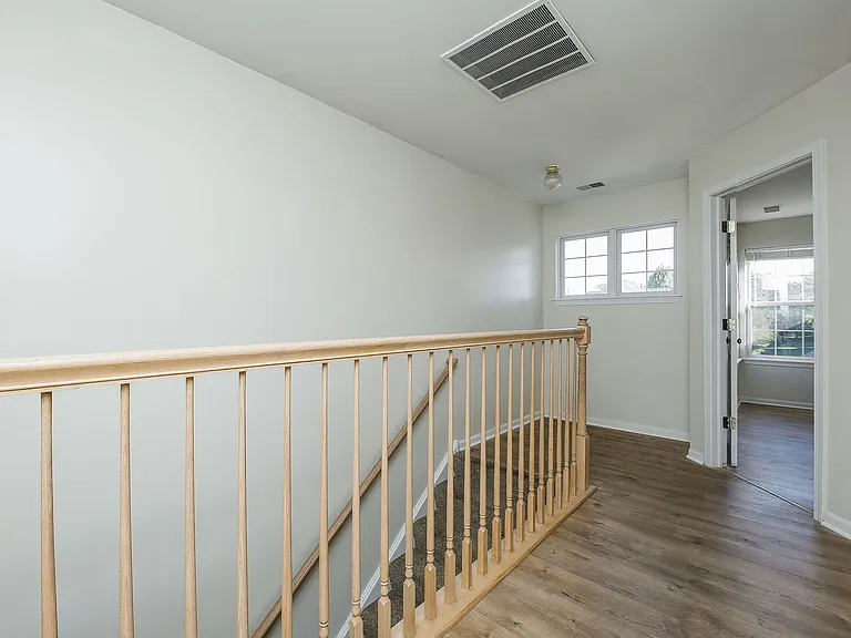 2943 Kentshire Cir — Photo 10