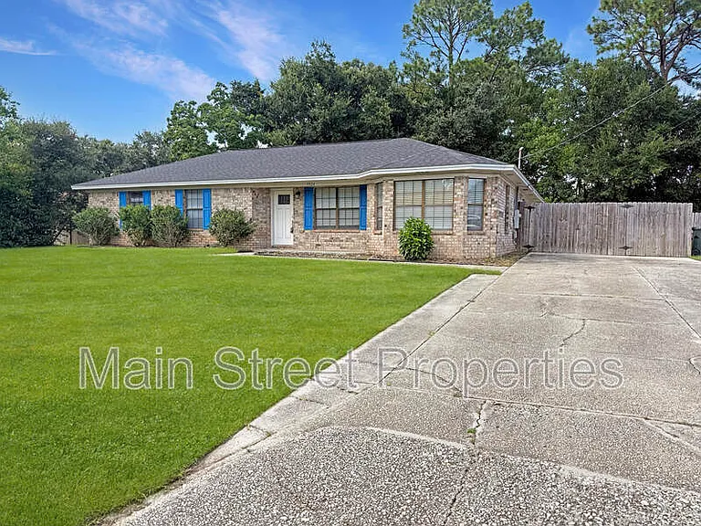 7524 Sandy Creek Dr — Photo 1