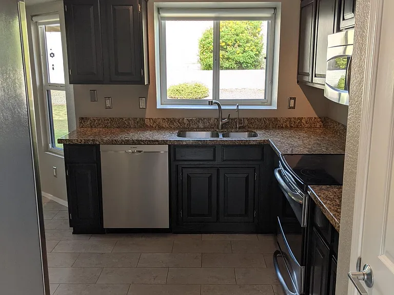 5708 E Angela Dr — Photo 9